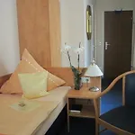 게스트하우스 Hotel-pension Adler Untertuerkheim 3*