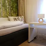 게스트하우스 Hotel-pension Adler Untertuerkheim