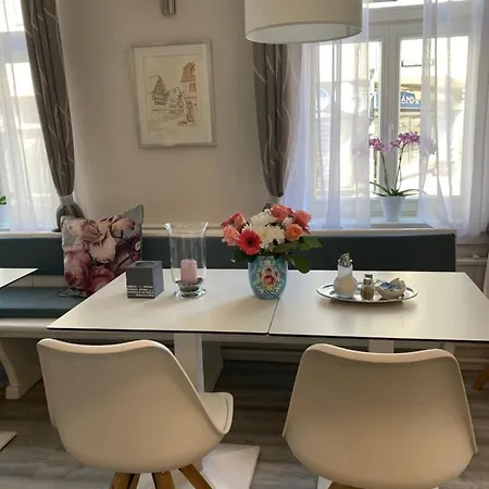 Hotel-pension Adler Untertuerkheim בית הארחה
