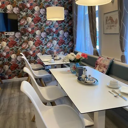 Hotel-pension Adler Untertuerkheim 3*