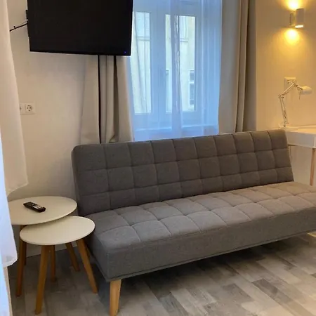 Гостевой дом Hotel-pension Adler Untertuerkheim 3*