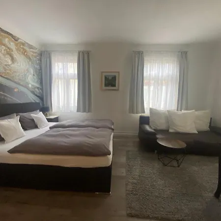 Гостевой дом Hotel-pension Adler Untertuerkheim Штутгарт