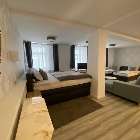 Hotel-pension Adler Untertuerkheim Gæstehus