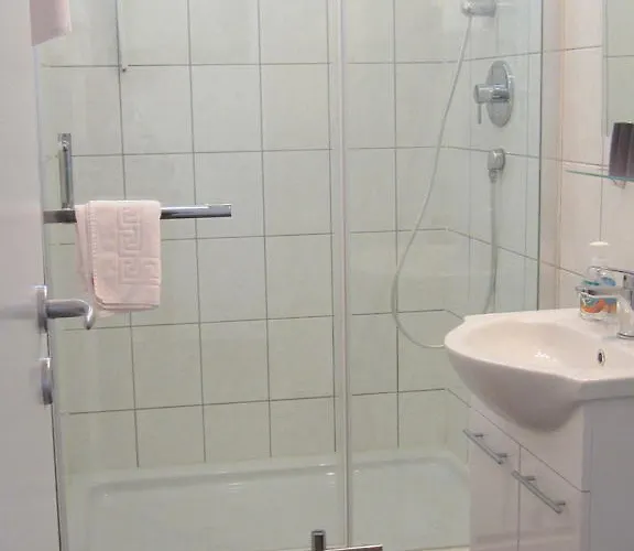 Gasthof Hotel-pension Adler Untertürkheim 3*