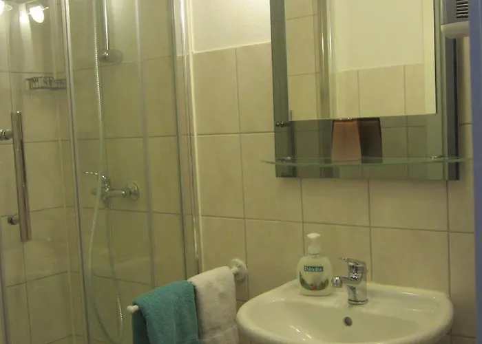 Hotel-pension Adler Untertürkheim Gasthof 3*