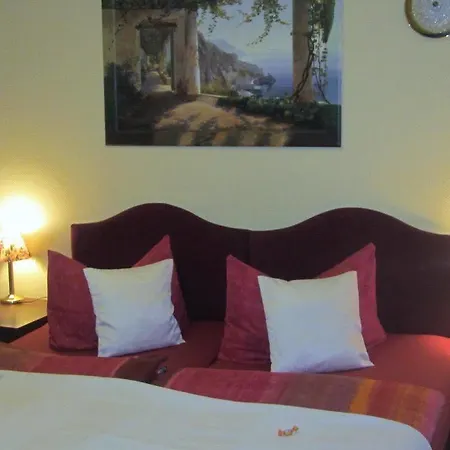 Pensión Hotel-pension Adler Untertürkheim 3*